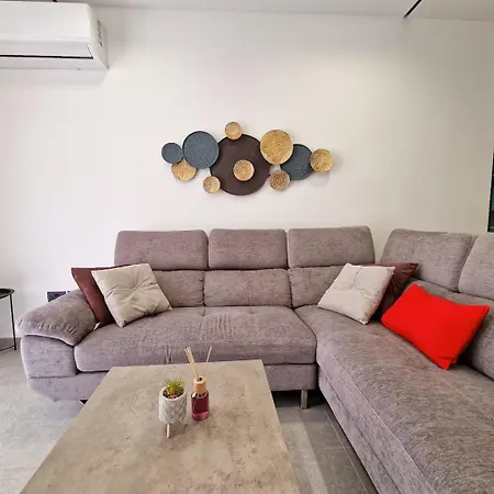 Luxury Qawra