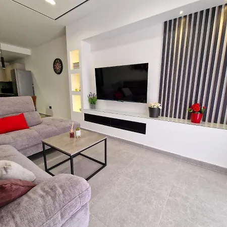 Lägenhet Luxury Qawra *