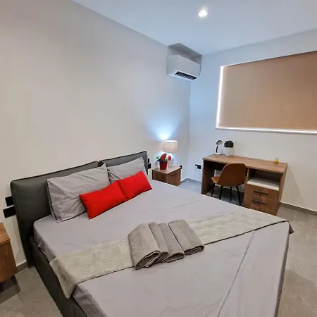 Luxury Qawra Apartment